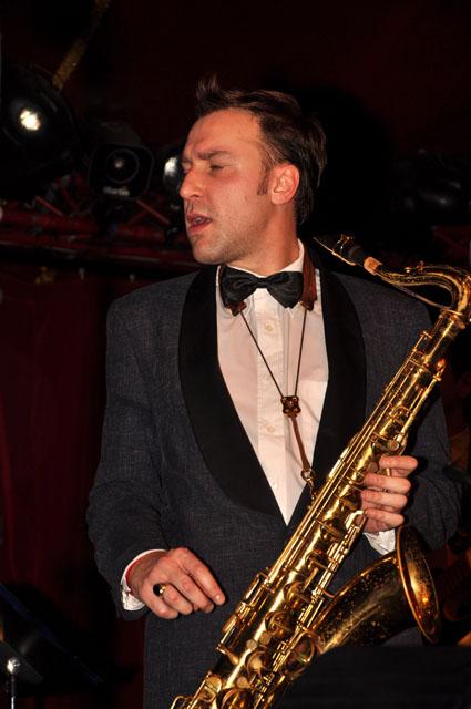 min 2011 12 10 cabaret sauvage 366